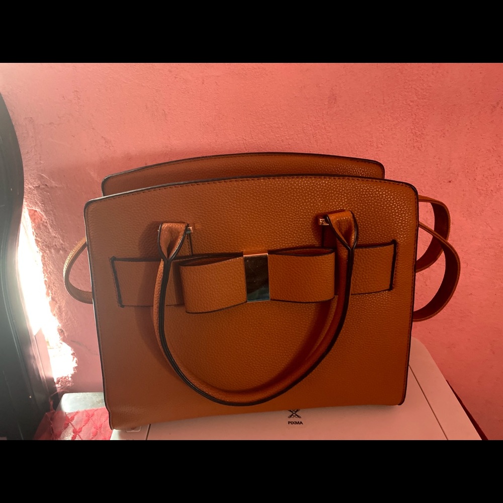 Purse - Picture 2 of 3